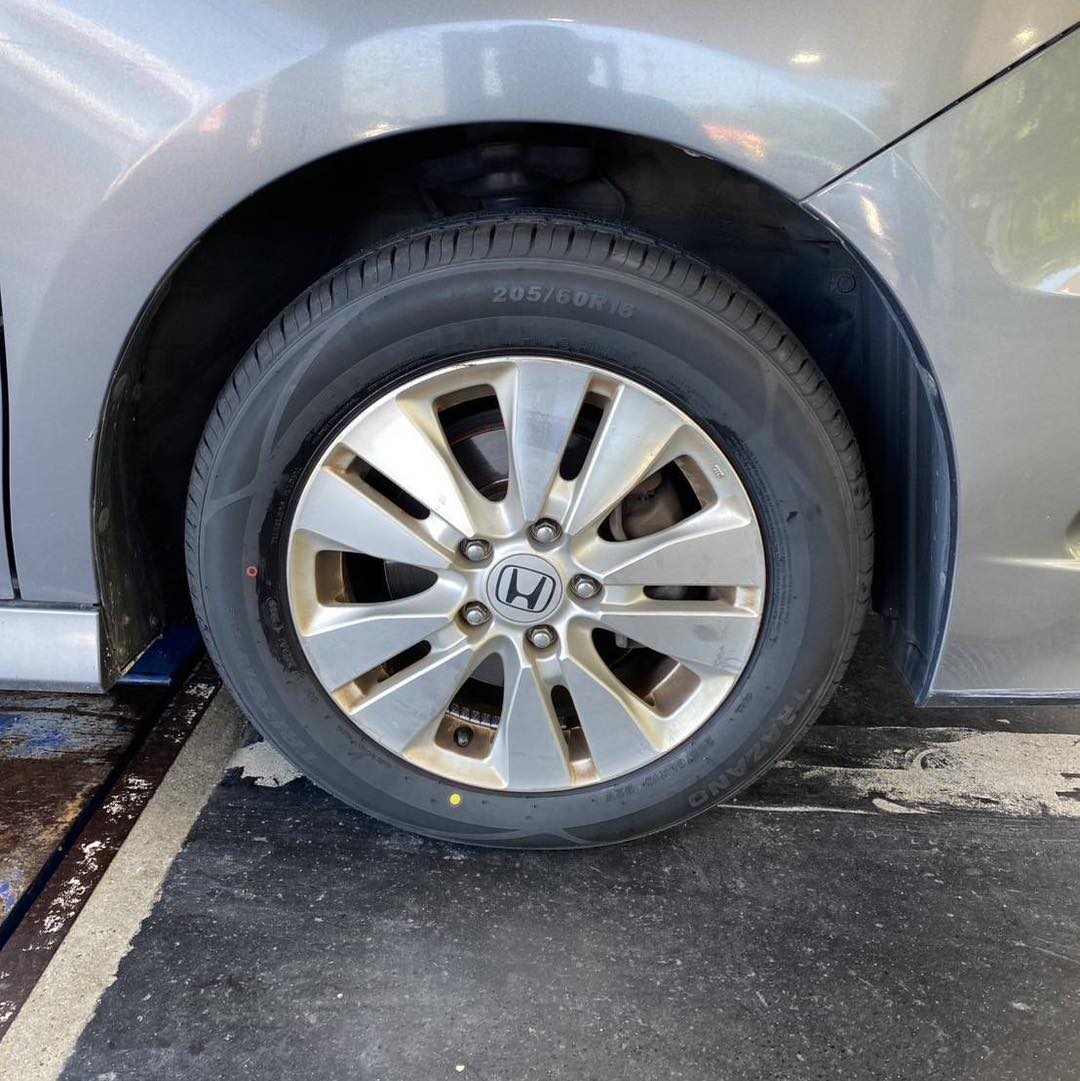 持ち込みタイヤ交換 グリピット 四日市セルフ川島店です!!