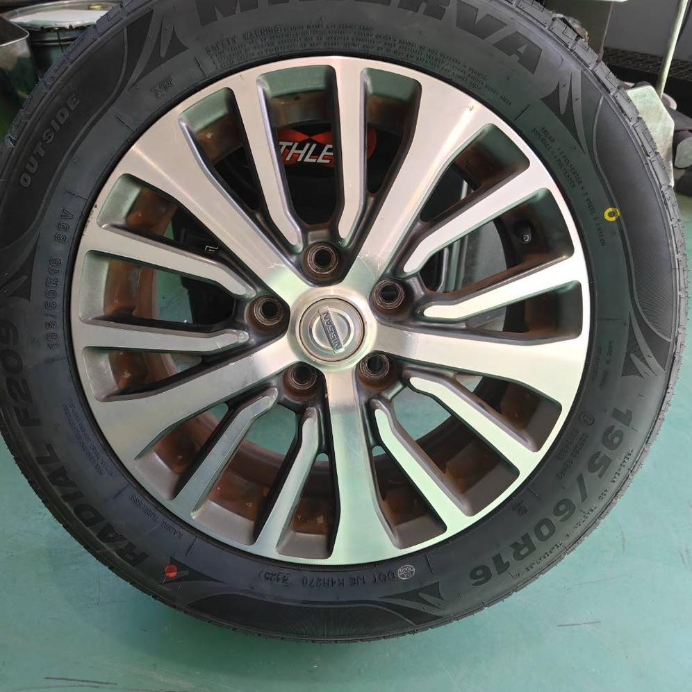 群馬県高崎市、持ち込みタイヤ交換専門店 グリピット 加盟店オープンいたしました!!